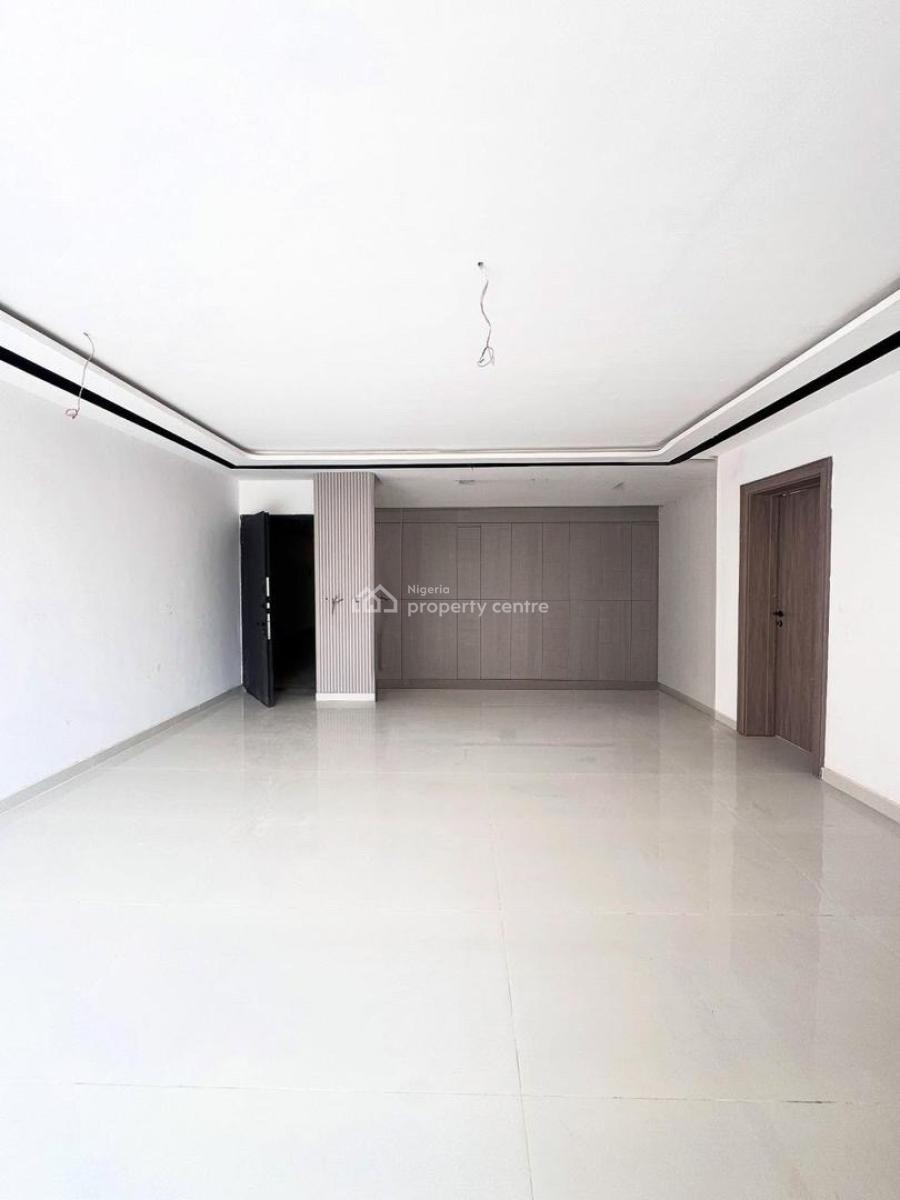 2 Bedrooms Apartment with Swimming Pool and Gym, Lekki Phase 1 Admiralty, Lekki, Lagos, Flat / Apartment for Rent