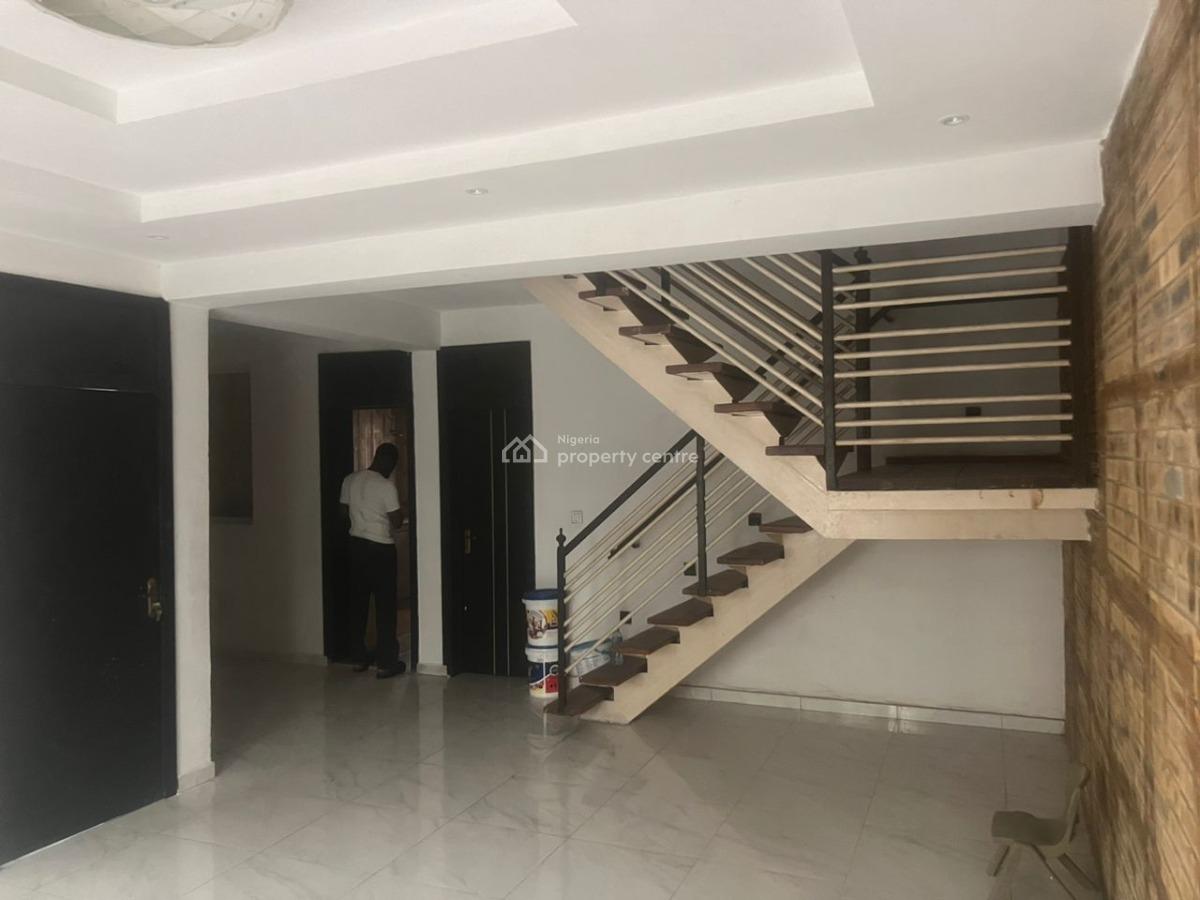 Well Maintained 3 Bedroom Terrace, Osapa, Lekki, Lagos, Terraced Duplex for Rent