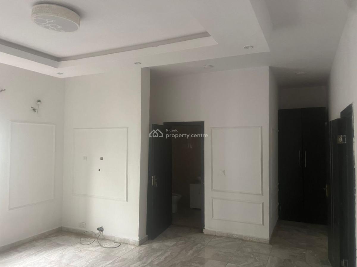 Well Maintained 3 Bedroom Terrace, Osapa, Lekki, Lagos, Terraced Duplex for Rent