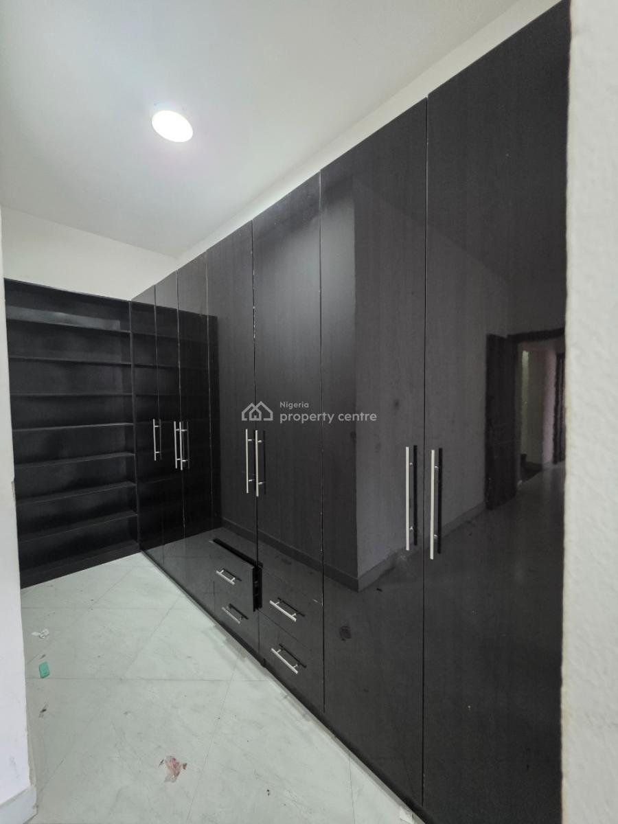 Luxury 3 Bedroom Apartment with Bq, Off Admiralty Road, Lekki Phase 1, Lekki, Lagos, Flat / Apartment for Rent