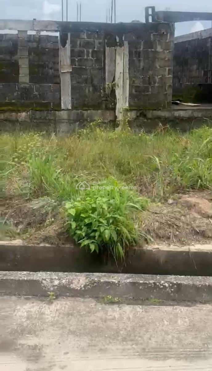 Distress 900 Square Meters with 2 Uncompleted Building, Beechwood Estate, Imalete Alafia, Ibeju Lekki, Lagos, Residential Land for Sale