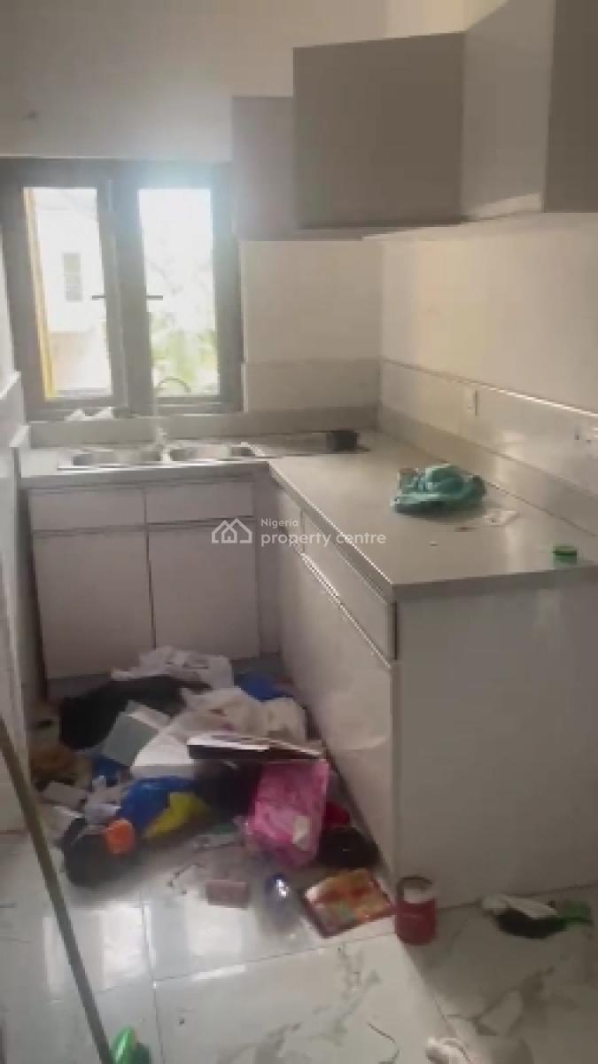 Luxurious 2 Bedroom Flat Upstair, Lekki County, Ikota, Lekki, Lagos, Flat / Apartment for Rent