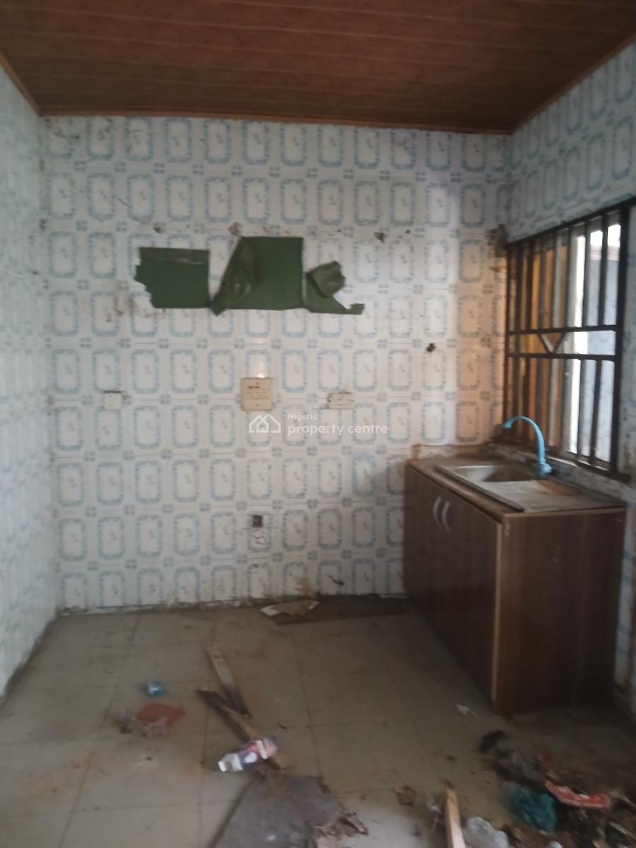 Massive Parlour Space Upstairs, Badore, Ajah, Lagos, Flat / Apartment for Rent