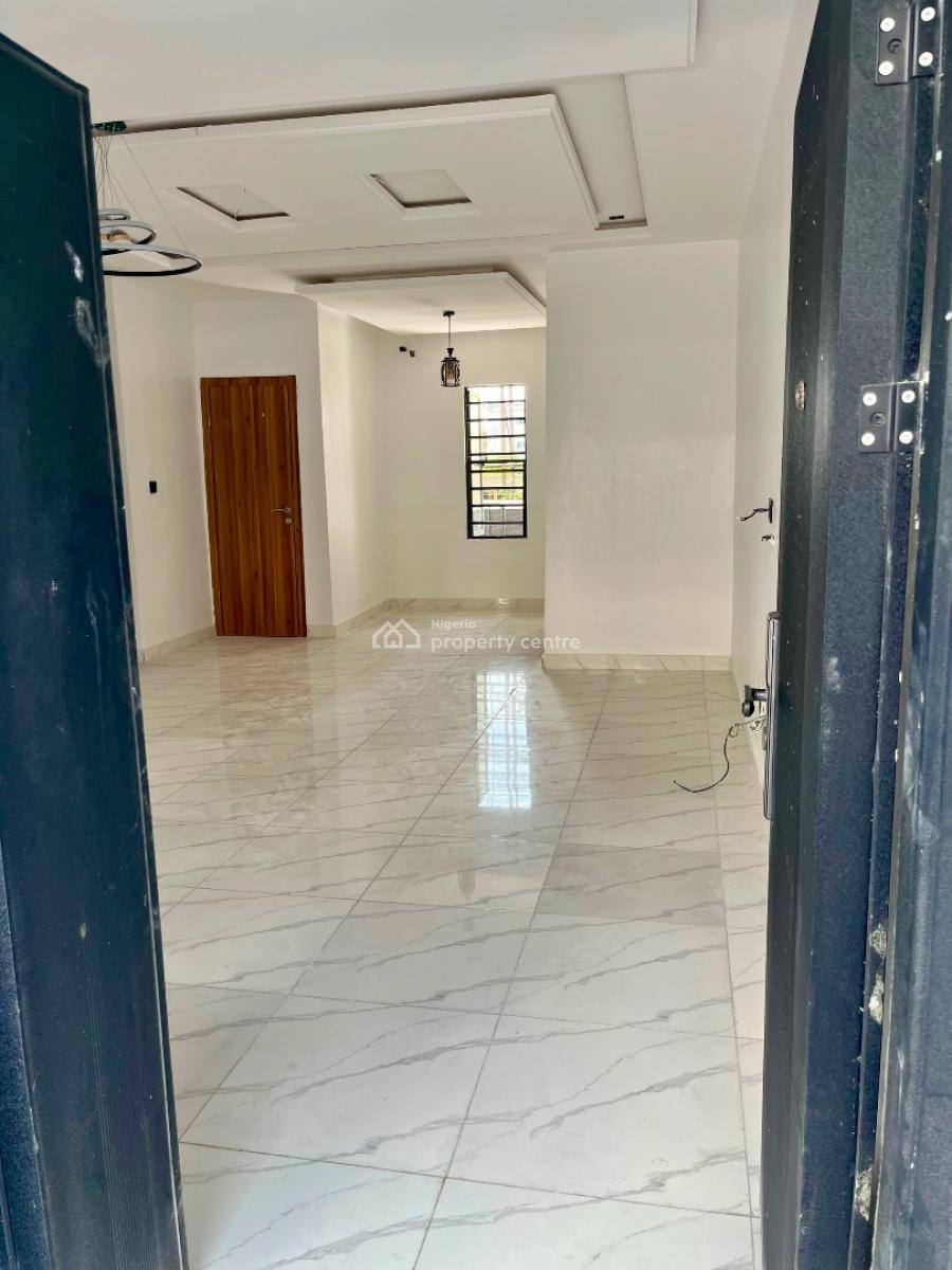 Premium 2-bedroom Ensuite Apartments with Gym & 24-hour Power, Lekki Scheme 2, Ajah, Lagos, Flat / Apartment for Sale