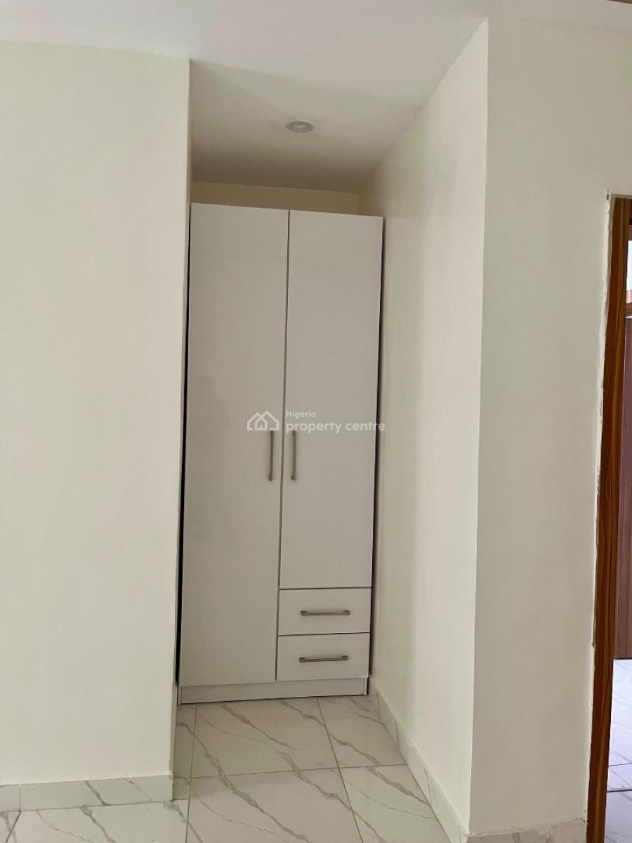 Premium 2-bedroom Ensuite Apartments with Gym & 24-hour Power, Lekki Scheme 2, Ajah, Lagos, Flat / Apartment for Sale