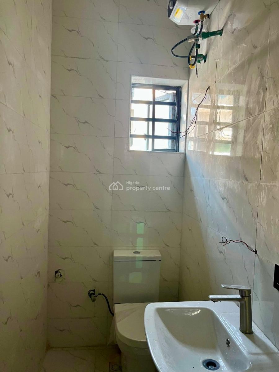 Premium 2-bedroom Ensuite Apartments with Gym & 24-hour Power, Lekki Scheme 2, Ajah, Lagos, Flat / Apartment for Sale