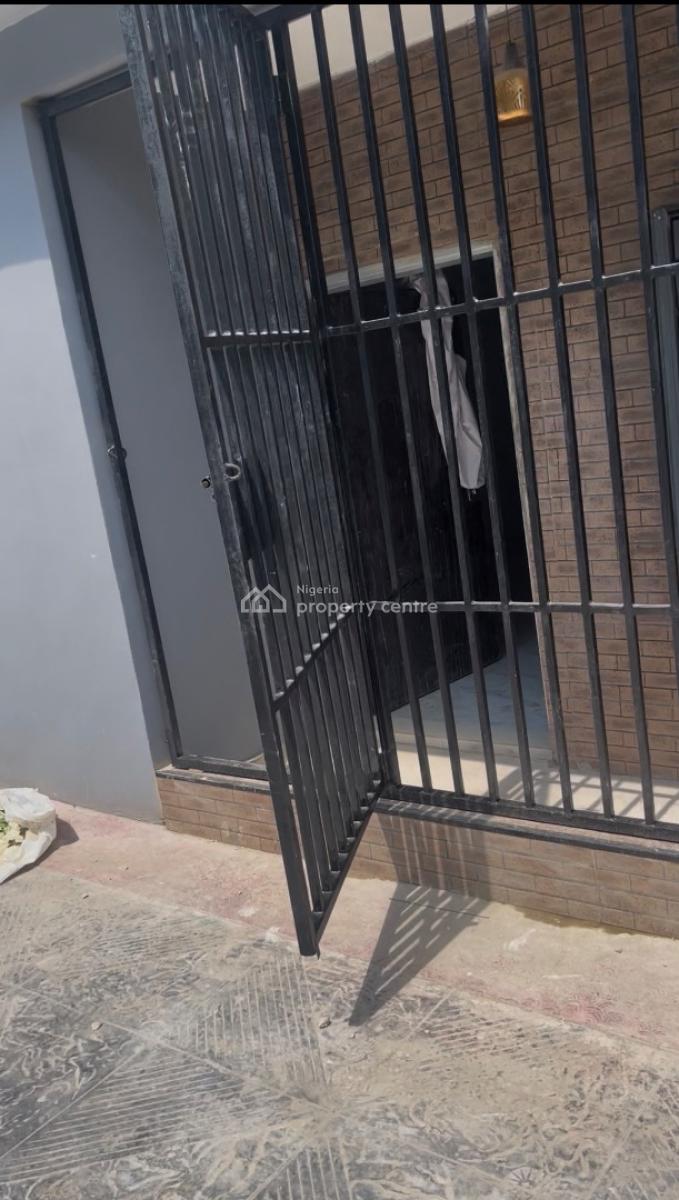 4 Bedroom Terrace Duplex, Omoyele Pratt, Ifako, Gbagada, Lagos, Flat / Apartment for Rent