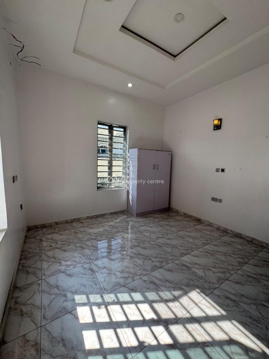 Self Contain, Chevy View Estate, Lekki Expressway, Lekki, Lagos, Self Contain (single Rooms) for Rent