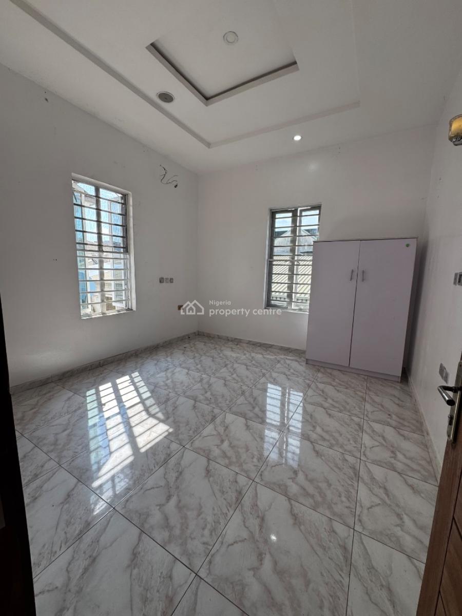 Self Contain, Chevy View Estate, Lekki Expressway, Lekki, Lagos, Self Contain (single Rooms) for Rent