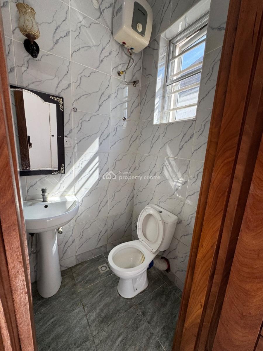 Self Contain, Chevy View Estate, Lekki Expressway, Lekki, Lagos, Self Contain (single Rooms) for Rent