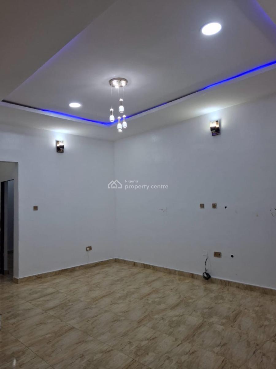 Spacious 4 Bedroom Terrace, Lekki Phase 2, Lekki, Lagos, Flat / Apartment for Rent