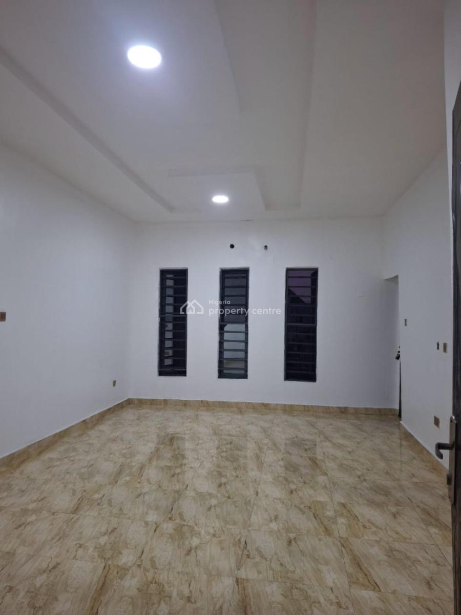 Spacious 4 Bedroom Terrace, Lekki Phase 2, Lekki, Lagos, Flat / Apartment for Rent