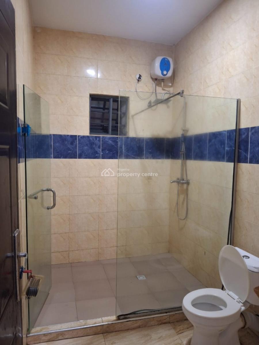 Spacious 4 Bedroom Terrace, Lekki Phase 2, Lekki, Lagos, Flat / Apartment for Rent