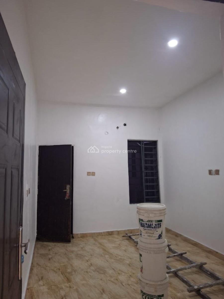 Spacious 4 Bedroom Terrace, Lekki Phase 2, Lekki, Lagos, Flat / Apartment for Rent