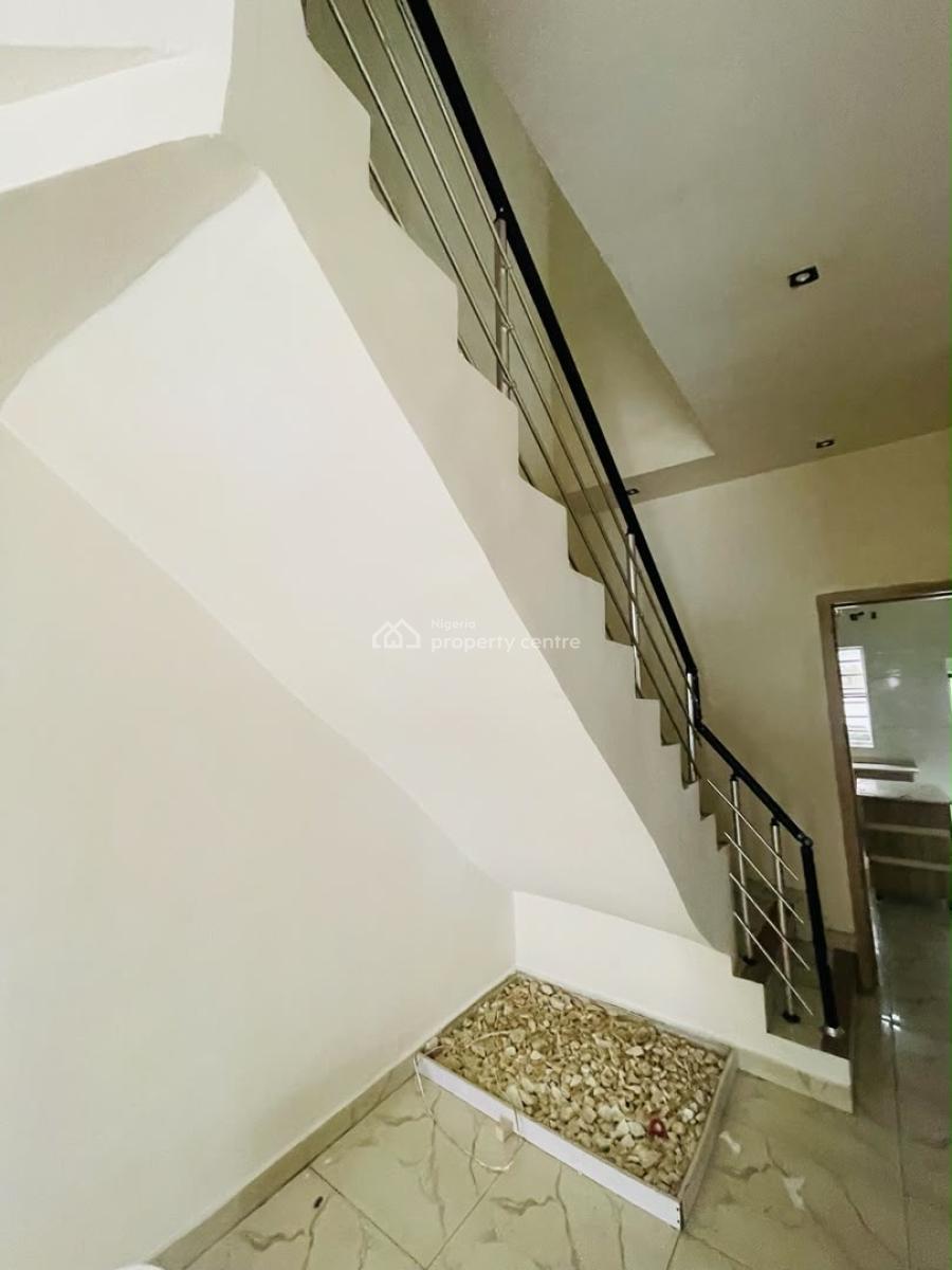 4 Bedroom Semi  Detached Open Compound, Lekki, Lagos, Semi-detached Duplex for Rent