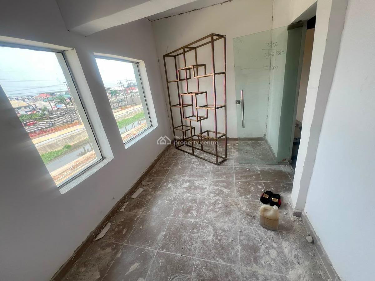 Shop Commercial Area, Lekki Phase 1, Lekki, Lagos, Commercial Property for Rent