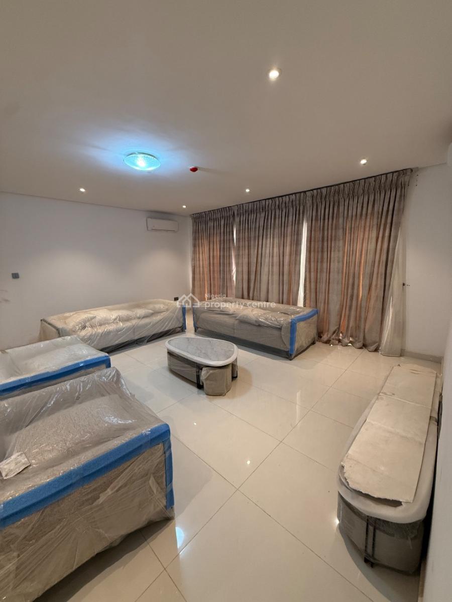Luxury and Serviced 3 Bedroom Apartment with Bq Is Available, Asokoro, Asokoro District, Abuja, Flat / Apartment for Rent