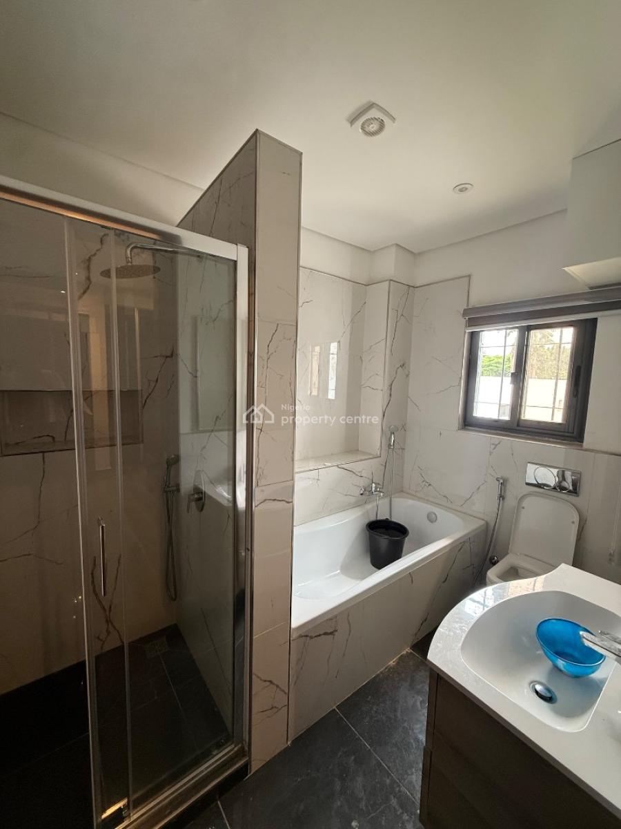Luxury and Serviced 3 Bedroom Apartment with Bq Is Available, Asokoro, Asokoro District, Abuja, Flat / Apartment for Rent