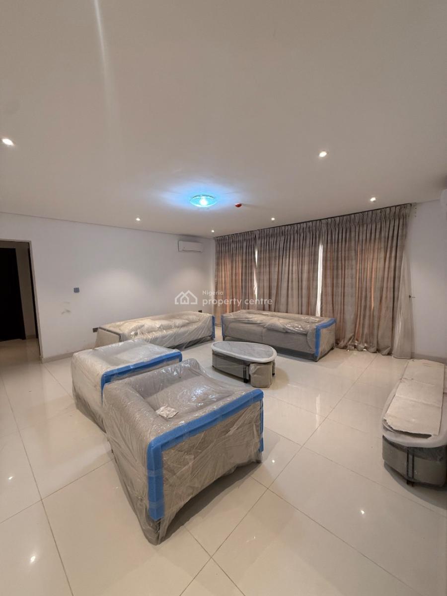 Luxury and Serviced 3 Bedroom Apartment with Bq Is Available, Asokoro, Asokoro District, Abuja, Flat / Apartment for Rent