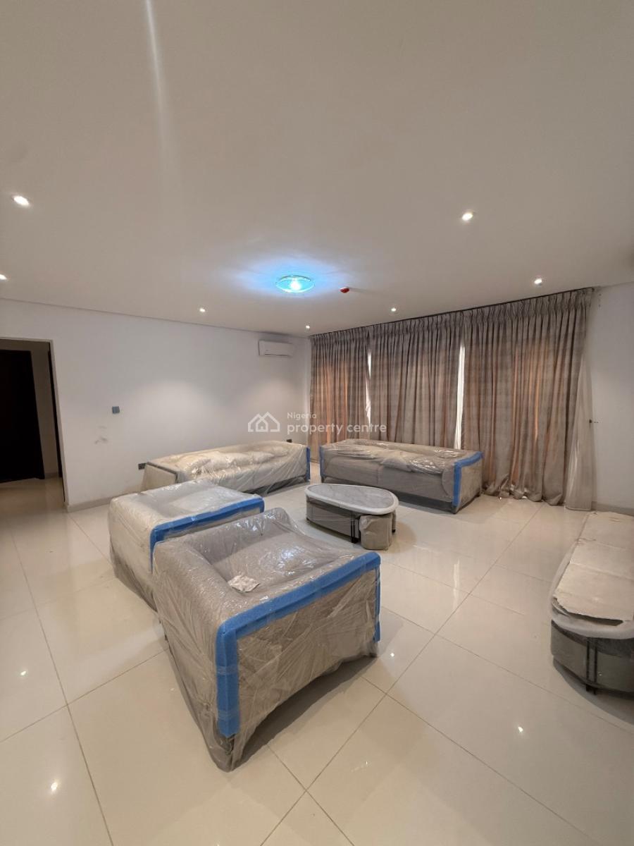 Luxury and Serviced 3 Bedroom Apartment with Bq Is Available, Asokoro, Asokoro District, Abuja, Flat / Apartment for Rent