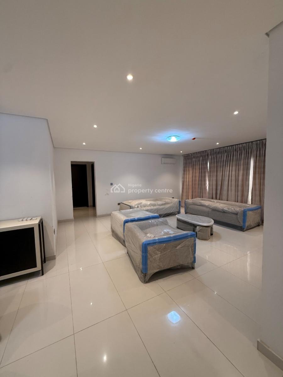 Luxury and Serviced 3 Bedroom Apartment with Bq Is Available, Asokoro, Asokoro District, Abuja, Flat / Apartment for Rent