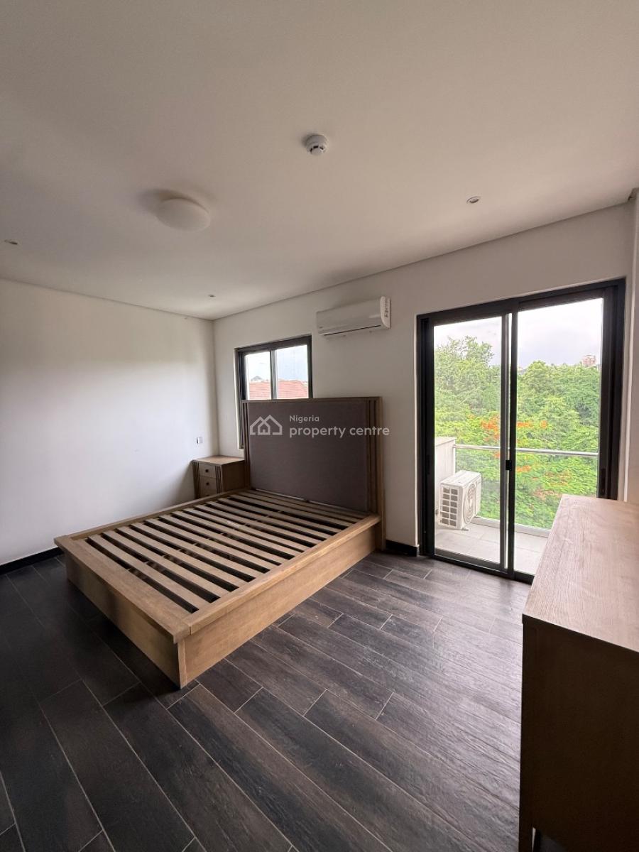 Luxury and Serviced 3 Bedroom Apartment with Bq Is Available, Asokoro, Asokoro District, Abuja, Flat / Apartment for Rent