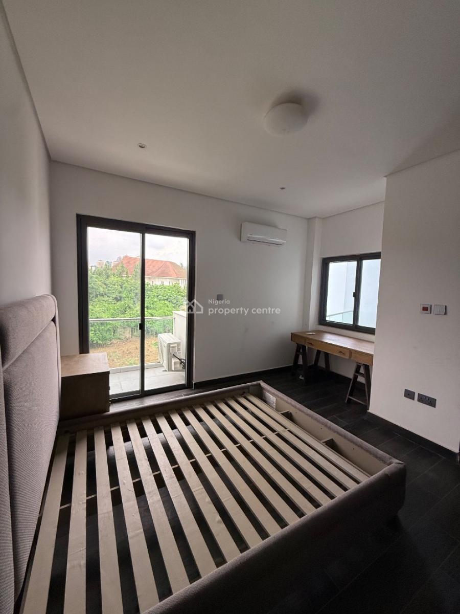Luxury and Serviced 3 Bedroom Apartment with Bq Is Available, Asokoro, Asokoro District, Abuja, Flat / Apartment for Rent