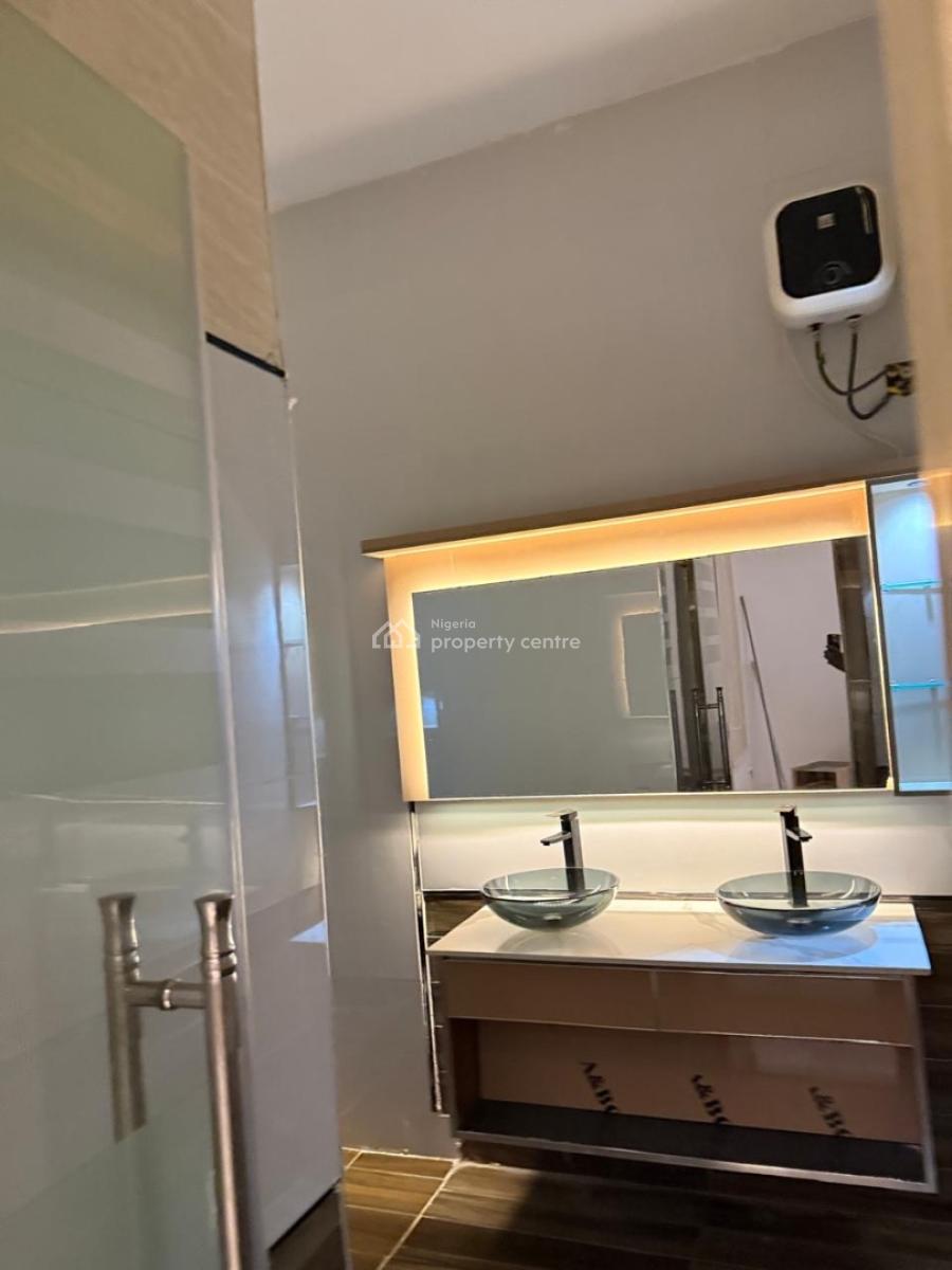 Clean 2 Bedrooms Apartment, Lekki Phase 1, Lekki, Lagos, Flat / Apartment for Rent
