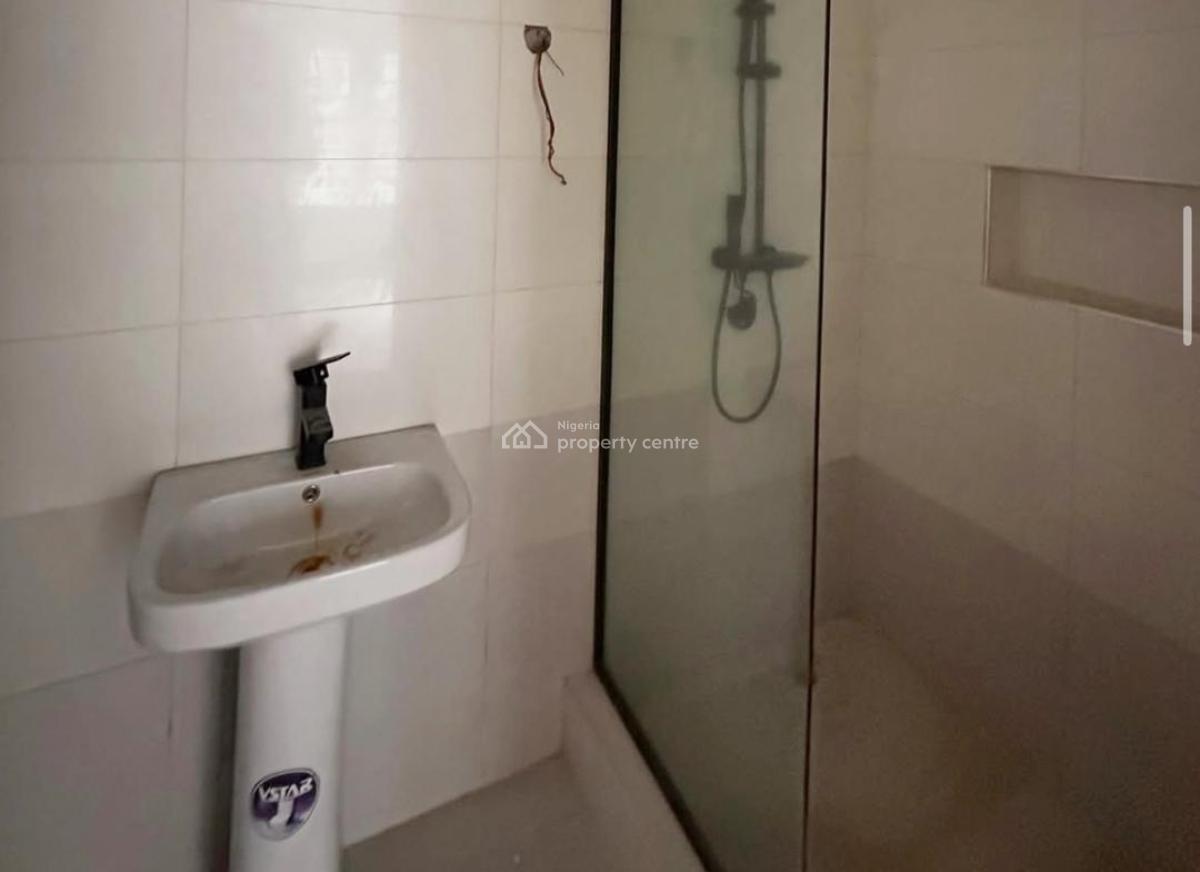 2 Bedroom Apartment, Lekki Phase 1, Lekki, Lagos, Flat / Apartment for Rent