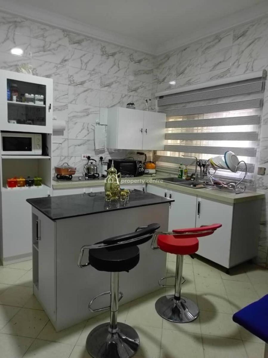 Nicely Refurbished 3bedrooms Terrace and a Bq, Asokoro District, Abuja, Terraced Duplex for Rent
