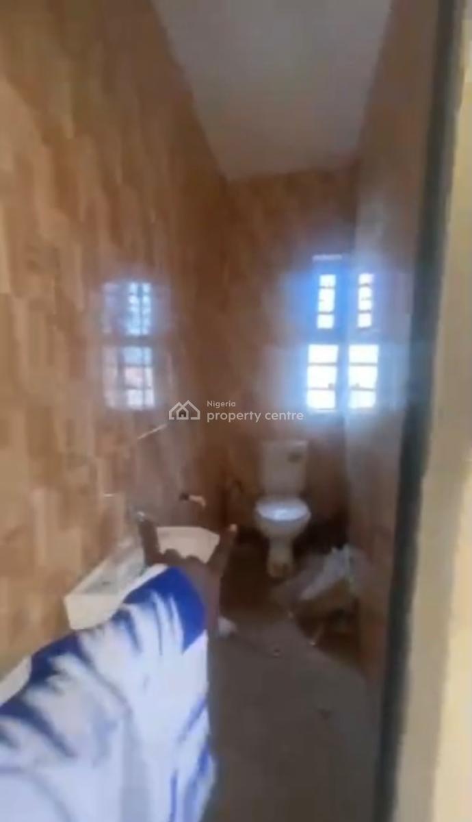 Standard Mini Flat Available, Adekunle, Yaba, Lagos, Mini Flat (room and Parlour) for Rent