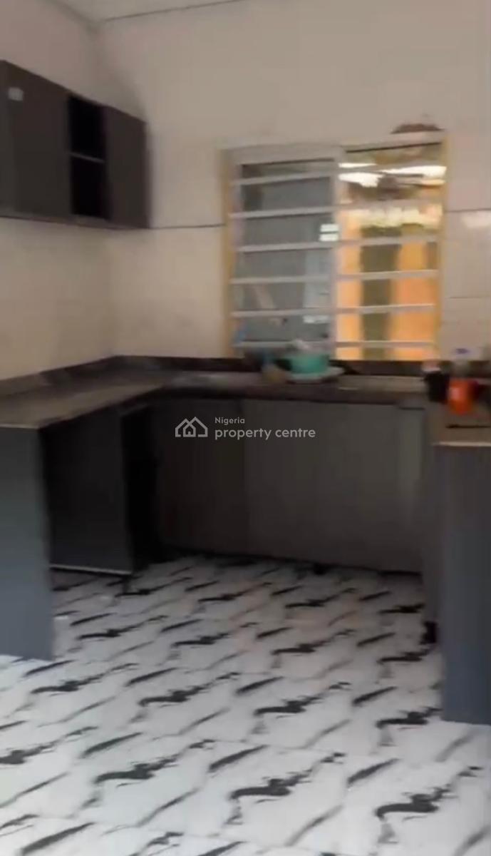 Nice Room Self Contained, Jibowu, Yaba, Lagos, Self Contain (single Rooms) for Rent