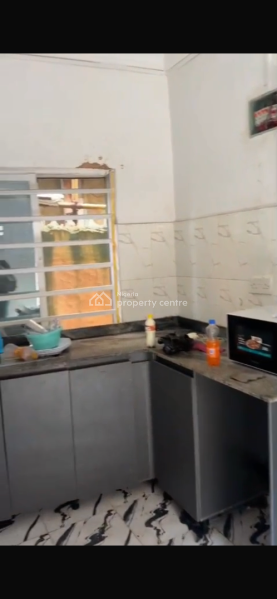 Nice Room Self Contained, Jibowu, Yaba, Lagos, Self Contain (single Rooms) for Rent