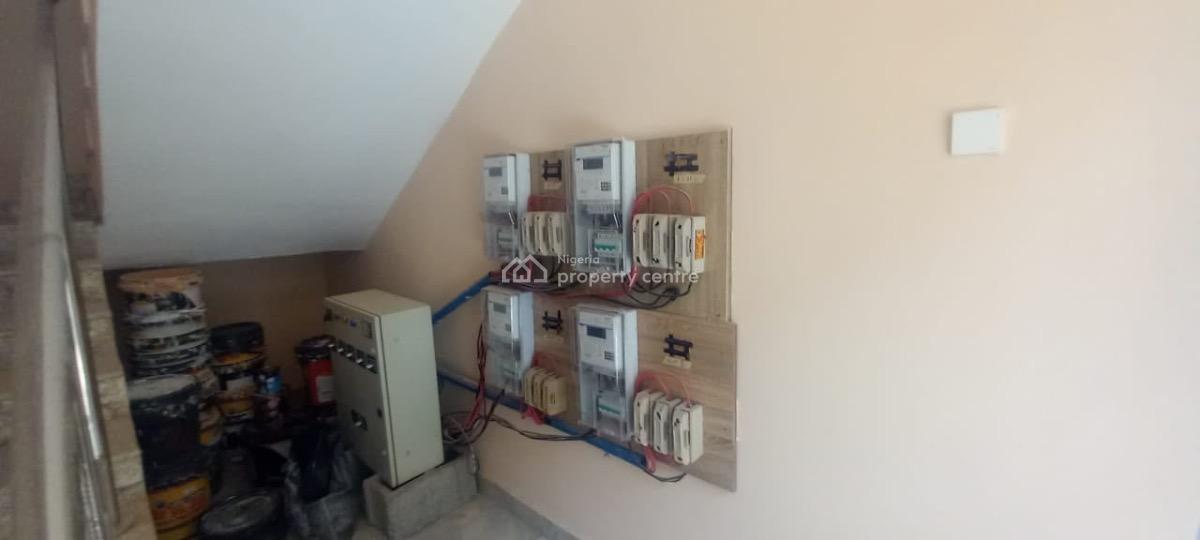 Standard Two Bedroom Apartment in a Decent Neighborhood, Apo, Apo, Abuja, Flat / Apartment for Rent