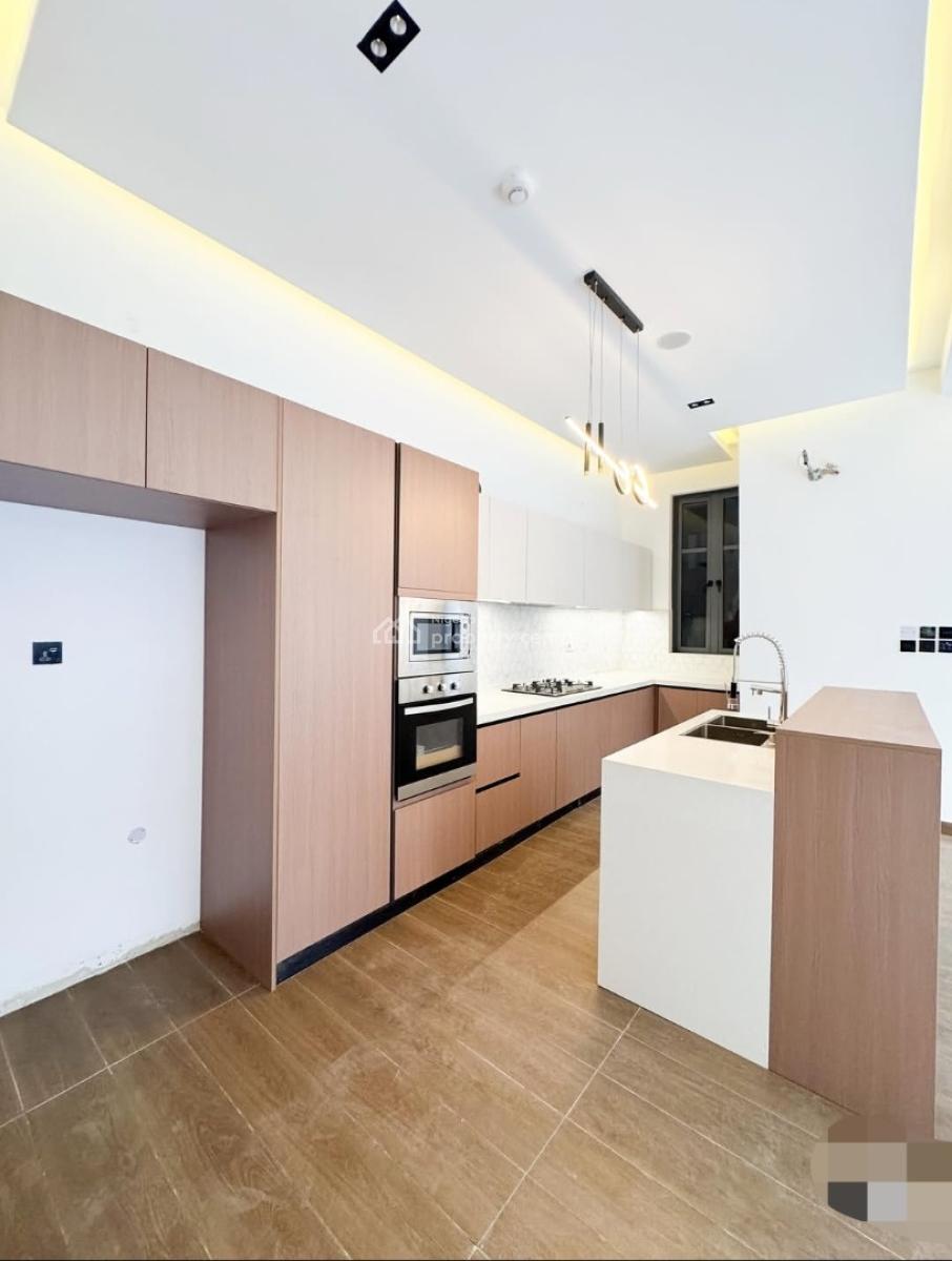 Fully Serviced 3-bedroom Apartments, Lekki Phase 1, Lekki, Lagos, Block of Flats for Sale