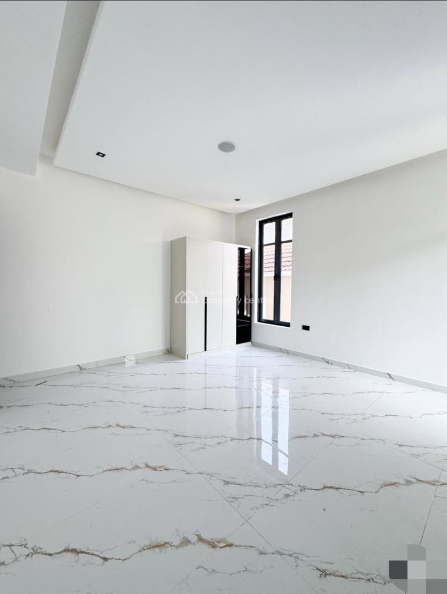 Fully Serviced 3-bedroom Apartments, Lekki Phase 1, Lekki, Lagos, Block of Flats for Sale