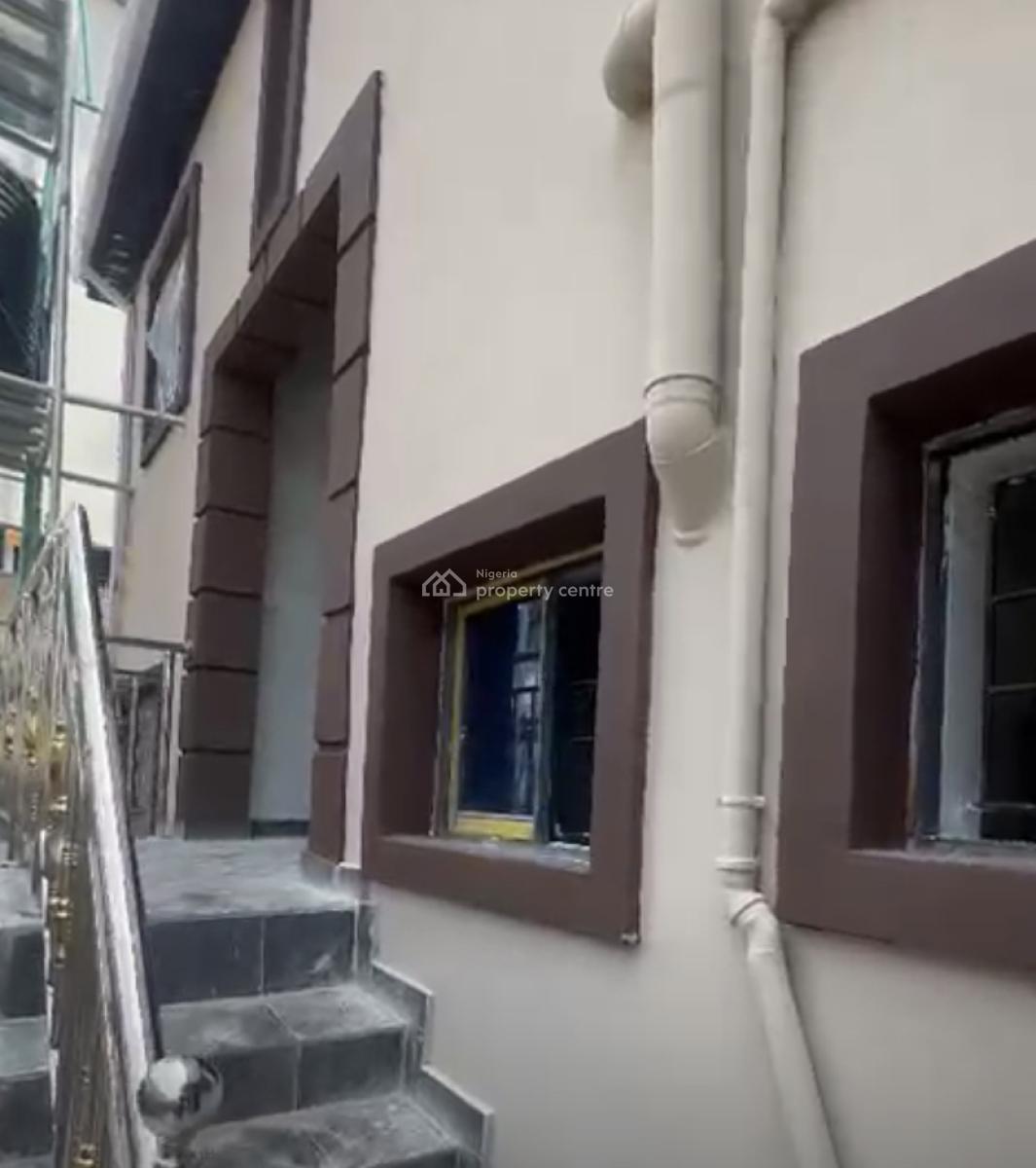 Standard and Nice Mini Flat Upstairs, Shomolu, Lagos, Mini Flat (room and Parlour) for Rent