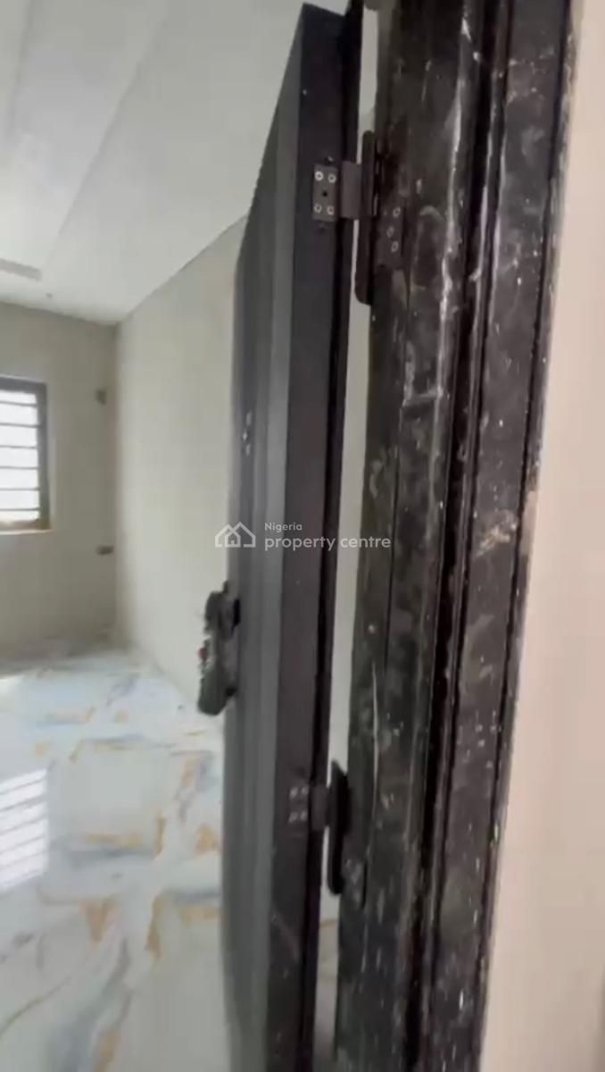 Standard and Nice Mini Flat Upstairs, Shomolu, Lagos, Mini Flat (room and Parlour) for Rent