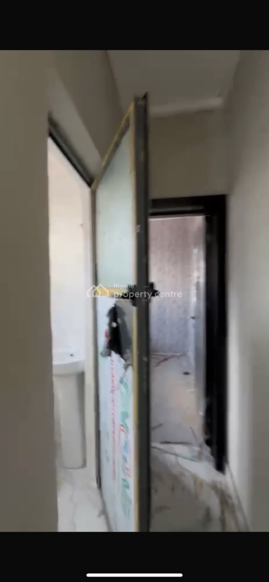 Standard and Nice Mini Flat Upstairs, Shomolu, Lagos, Mini Flat (room and Parlour) for Rent