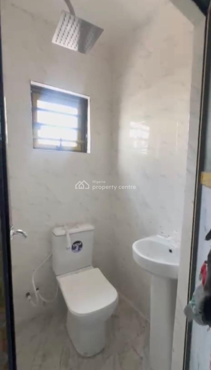 Standard and Nice Mini Flat Upstairs, Shomolu, Lagos, Mini Flat (room and Parlour) for Rent