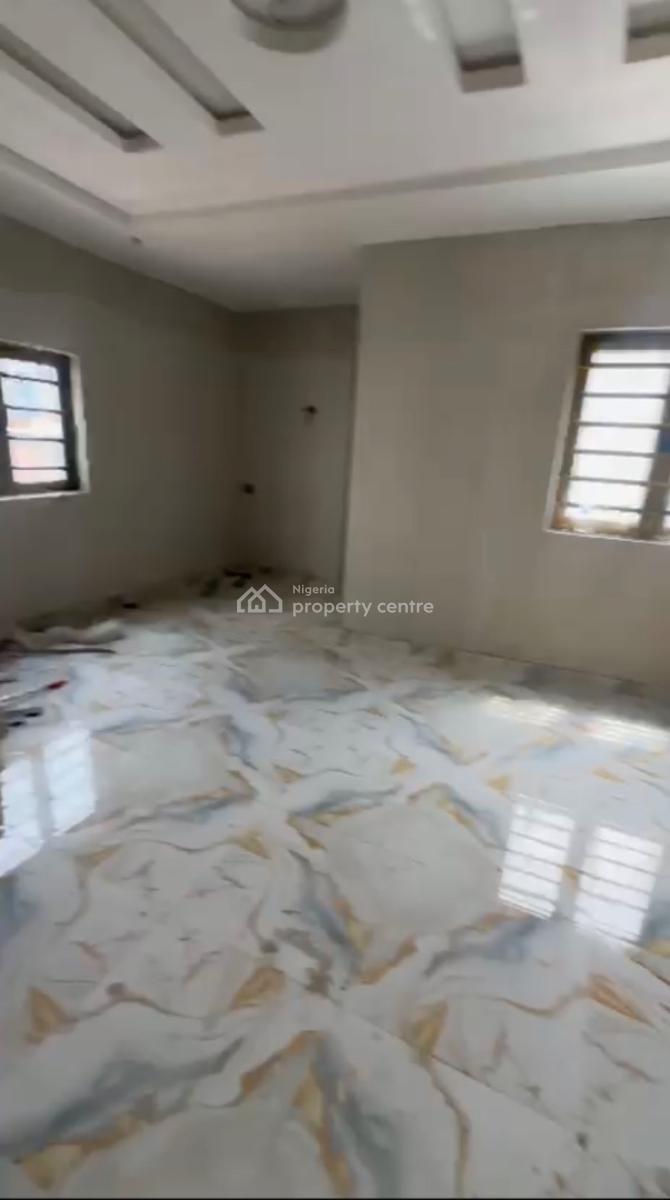 Standard and Nice Mini Flat Upstairs, Shomolu, Lagos, Mini Flat (room and Parlour) for Rent