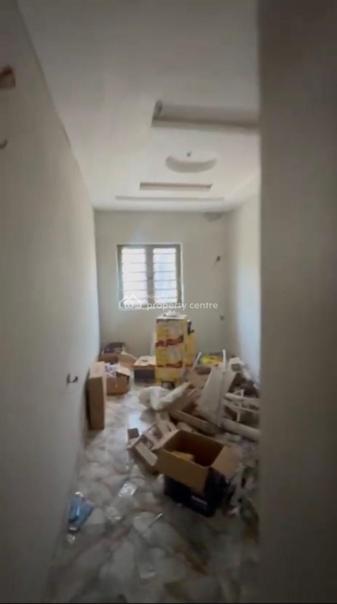 Standard and Nice Mini Flat Upstairs, Shomolu, Lagos, Mini Flat (room and Parlour) for Rent