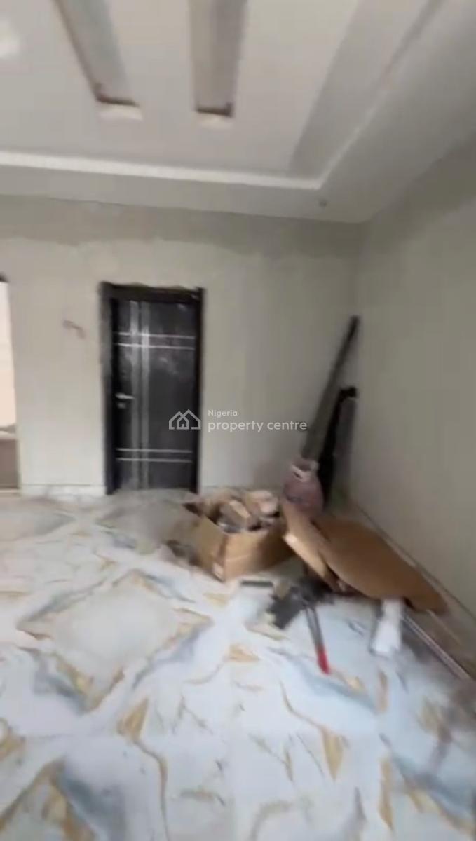 Standard and Nice Mini Flat Upstairs, Shomolu, Lagos, Mini Flat (room and Parlour) for Rent