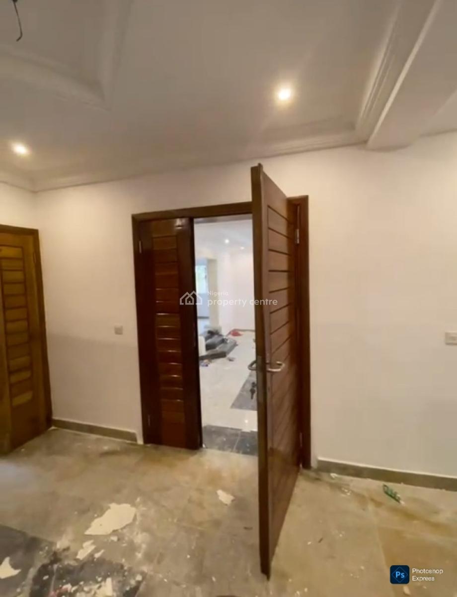 Revamped 5-bed Luxury Mansion + 2-bed Charlet, Banana Island, Ikoyi, Lagos, Detached Duplex for Rent