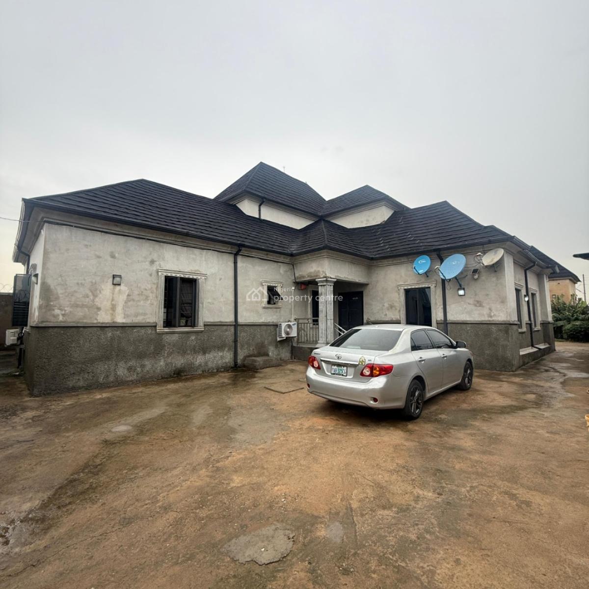 Luxury Massive 4bedroom Fully Detached Bungalow in an Estate, Lugbe District, Lugbe District, Abuja, Detached Bungalow for Sale