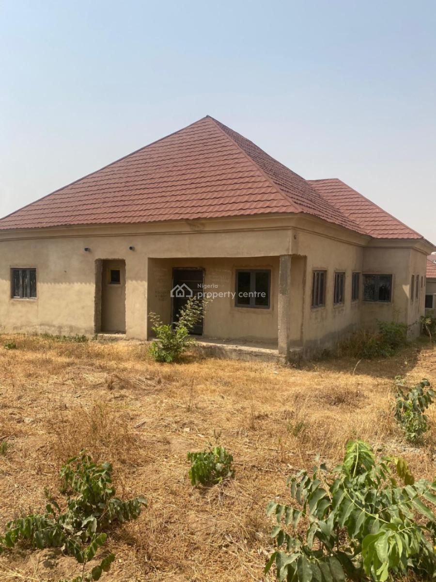 3bedroom Fully Detached Bungalow with Bq in an Estate, Kubwa District, Kubwa, Abuja, Detached Bungalow for Sale