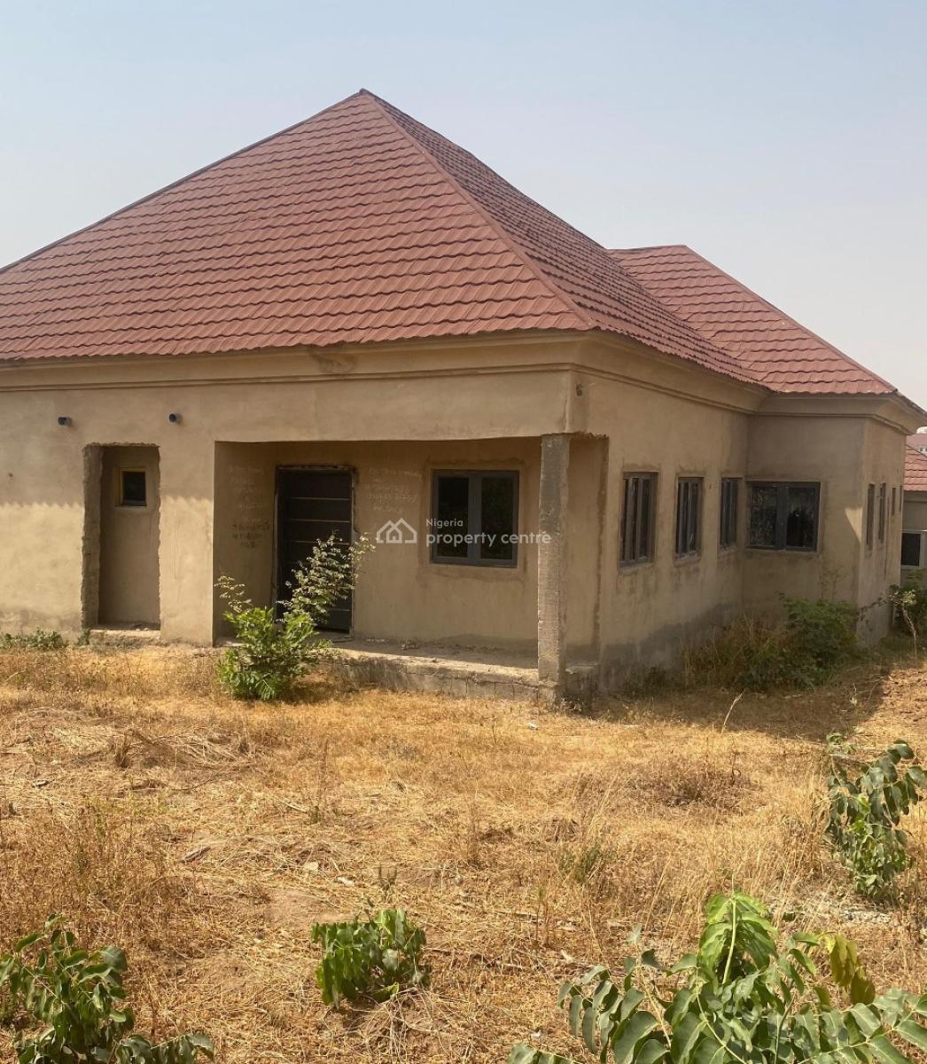 3bedroom Fully Detached Bungalow with Bq in an Estate, Kubwa District, Kubwa, Abuja, Detached Bungalow for Sale