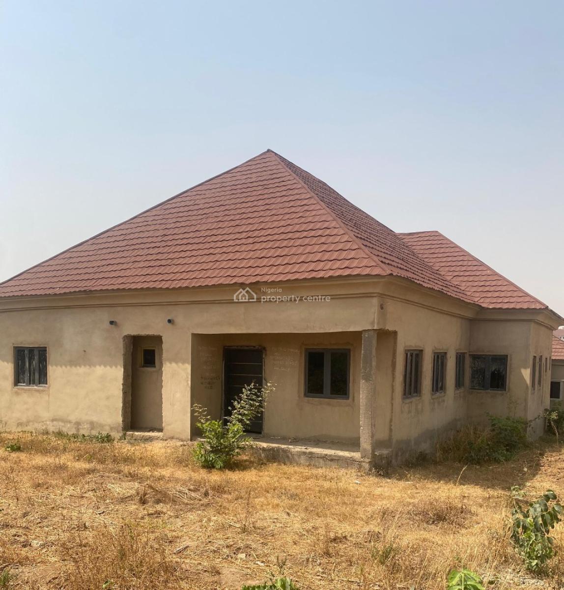3bedroom Fully Detached Bungalow with Bq in an Estate, Kubwa District, Kubwa, Abuja, Detached Bungalow for Sale