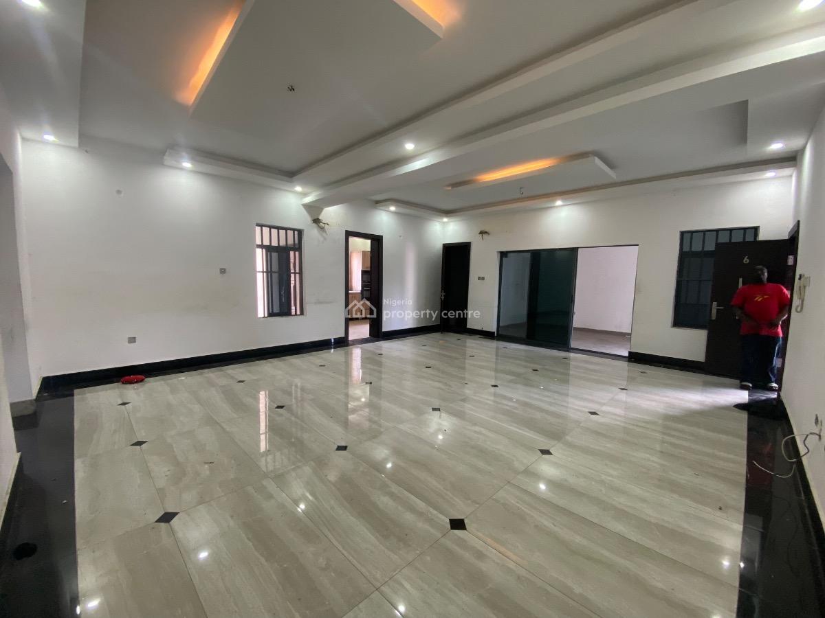 a Well Maintained 3bedroom with Bq on 1st Floor, Lekki Phase 1, Lekki, Lagos, House for Rent