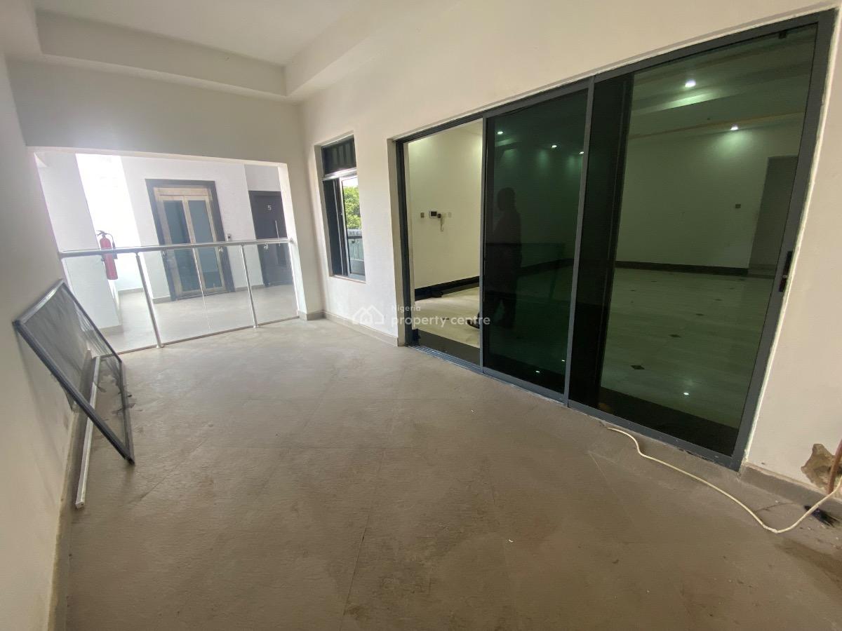 a Well Maintained 3bedroom with Bq on 1st Floor, Lekki Phase 1, Lekki, Lagos, House for Rent